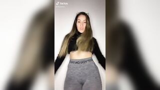 Sexy TikTok Girls: Turkish thot doing the big bank trend #1