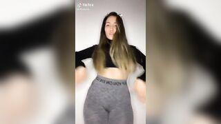 Sexy TikTok Girls: Turkish thot doing the big bank trend #2