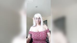 Sexy TikTok Girls: Testing the physics engine #3