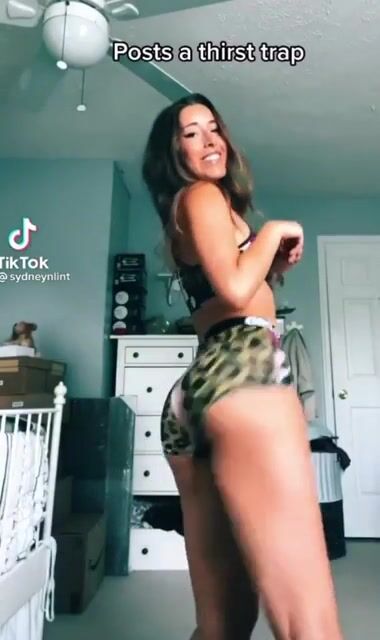 Booty Jiggle in PSDs