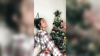 Sexy TikTok Girls: Would love to unwrap her ♥️♥️ #4