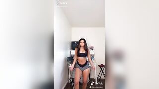 Sexy TikTok Girls: A nice jiggle #2