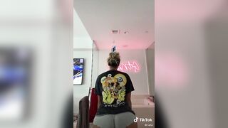 Sexy TikTok Girls: Oh to clap those cheeks #4