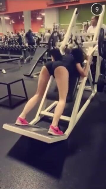 POV : you walk into the gym