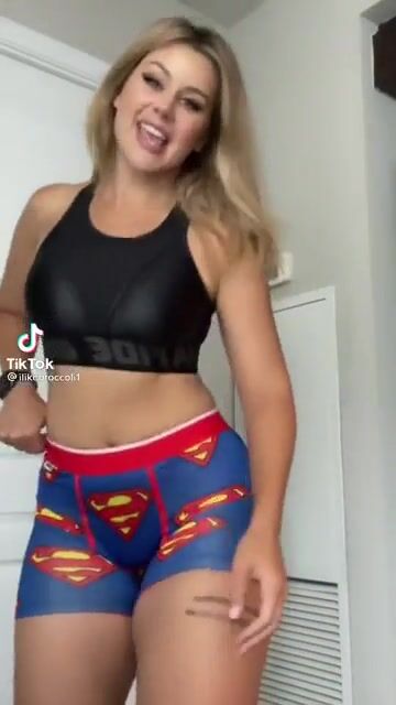 Oh my God her ass is so fat