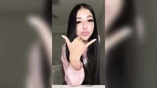 Sexy TikTok Girls: BOOTY 10/10 #4