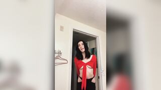 Sexy TikTok Girls: That under boob though #4