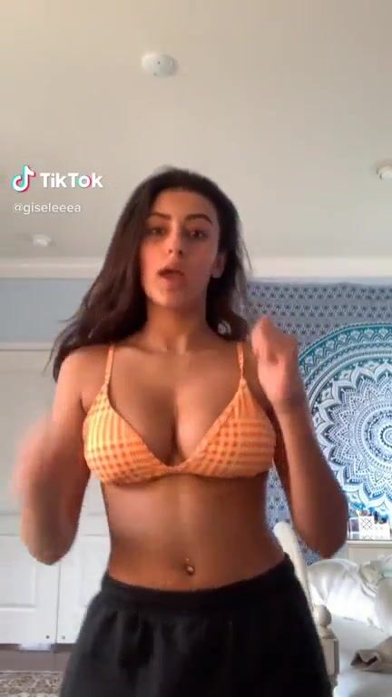 She’s got a nice rack