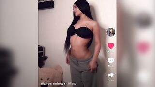 Sexy TikTok Girls: She’s got those Shakira moves ♥️♥️ @bararamirezzz #1