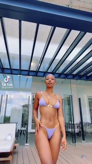 Her body don’t even make sense