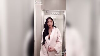 Sexy TikTok Girls: She’s really beautiful #2