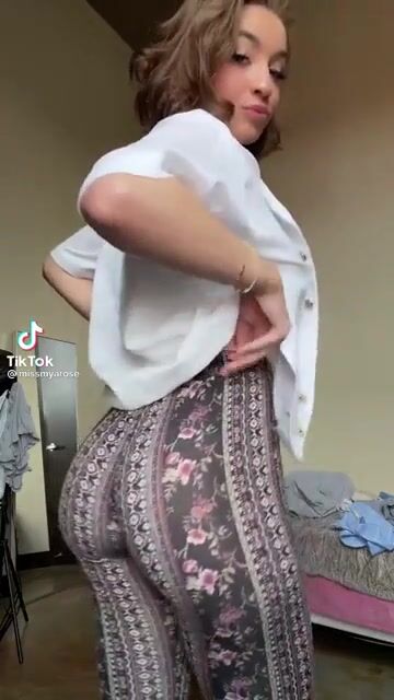 Her ass is amazing????