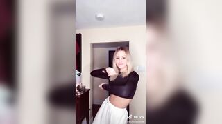 Sexy TikTok Girls: That tight top and that jiggle. #4