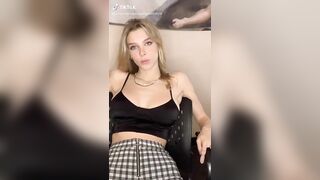 Sexy TikTok Girls: Boob jiggle #2