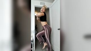 Sexy TikTok Girls: Her ass cheeks are so loose #4