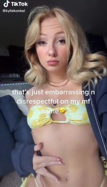 Sheeeesh Kylie(18) on her knees ????????