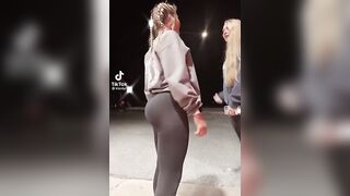 Sexy TikTok Girls: That thing is phat #4