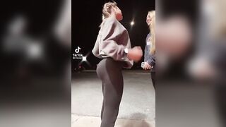 Sexy TikTok Girls: That thing is phat #2