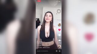 Sexy TikTok Girls: What do u think about her ? #1