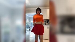 Velma clapping ????