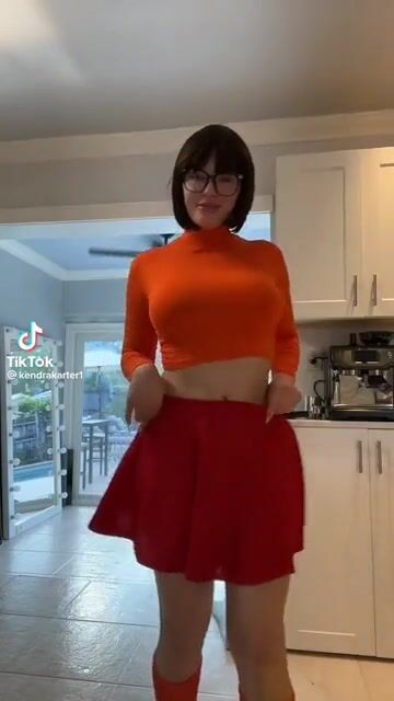 Velma clapping ????