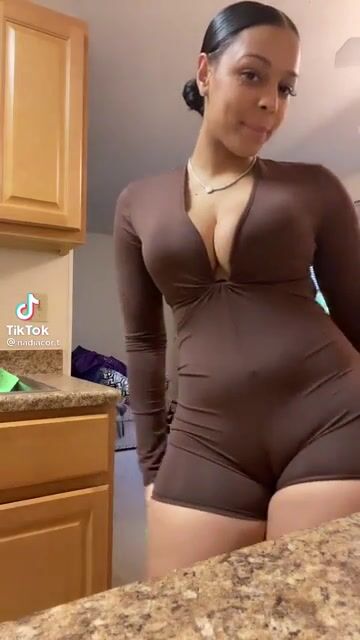 BODY SHAPED LIKE A COKE BOTTLE