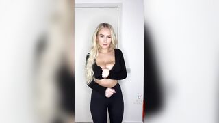 Sexy TikTok Girls: Pretty good rhythm #3