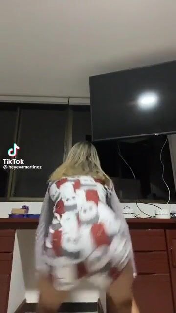 Bruh, the way she just through that leg up. Damn