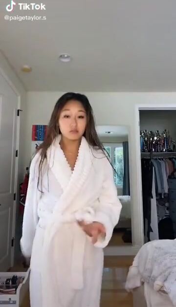 She's a very kinky girl