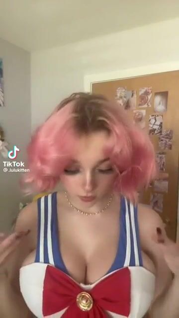 shes about average height