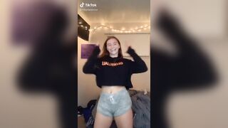 Sexy TikTok Girls: Wobble wobble up #2