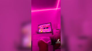 Sexy TikTok Girls: That thang be moving #4