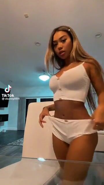 love these thots. they know exactly what their best and only traits are and they use them nicely!