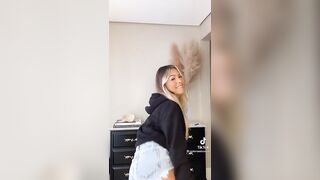 Sexy TikTok Girls: Hotty twerking ♥️♥️ #4