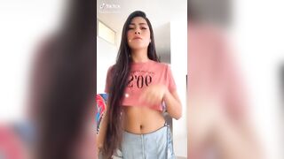 Sexy TikTok Girls: Love the peaks she gives #2