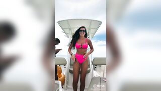 Sexy TikTok Girls: Love that tan body #4