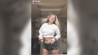 Sexy TikTok Girls: She's knows how it works #1