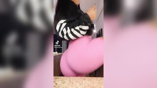 Sexy TikTok Girls: A little bounce and jiggle #4