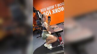 Sexy TikTok Girls: Probably the best gym outfit I've ever seen! #4
