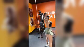 Sexy TikTok Girls: Probably the best gym outfit I've ever seen! #2