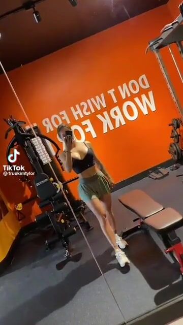 Probably the best gym outfit I've ever seen!