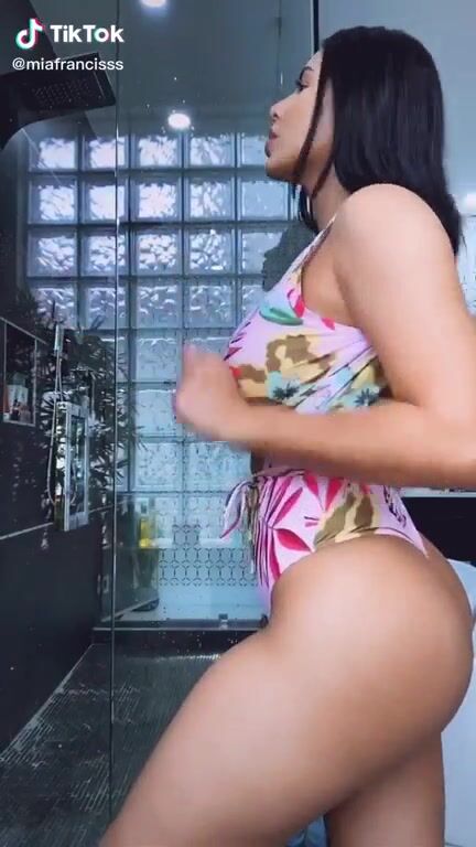 Can I see your naked ass? Thanks baby