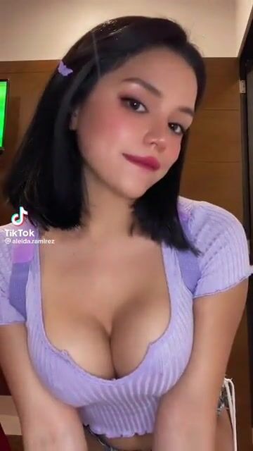 I think I downloaded the wrong Dora ????????