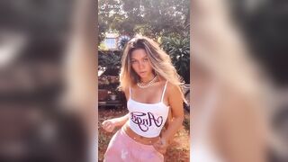 Sexy TikTok Girls: Not really a thot but she’s really fucking hottt #2