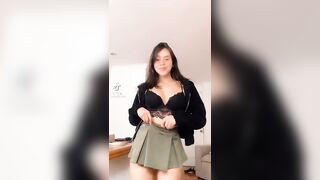 Sexy TikTok Girls: Wish this thot would show a little ♥️♥️ #2