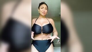 Sexy TikTok Girls: busty latina #4