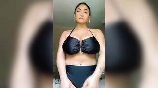 Sexy TikTok Girls: busty latina #3