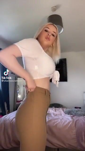 Love her natural tits