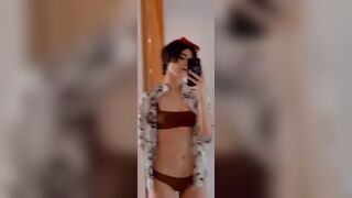 Sexy TikTok Girls: Love her abs #1