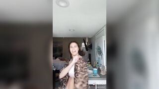 Sexy TikTok Girls: Very bouncy #4